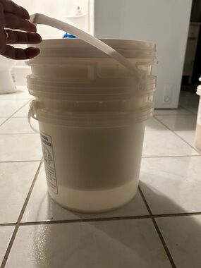 White Plastic Storage Bucket with Handle - Home Storage & Organization